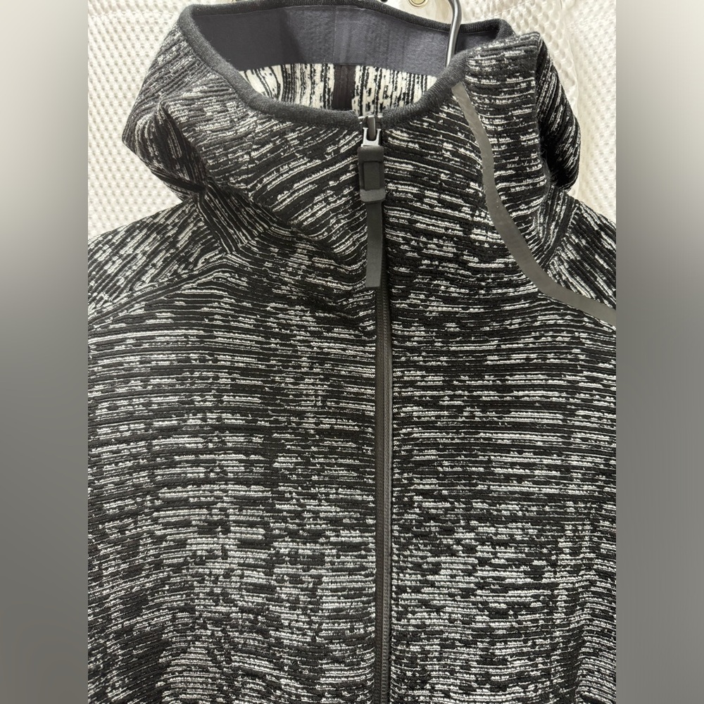 Adidas jacket - Picture 7 of 14